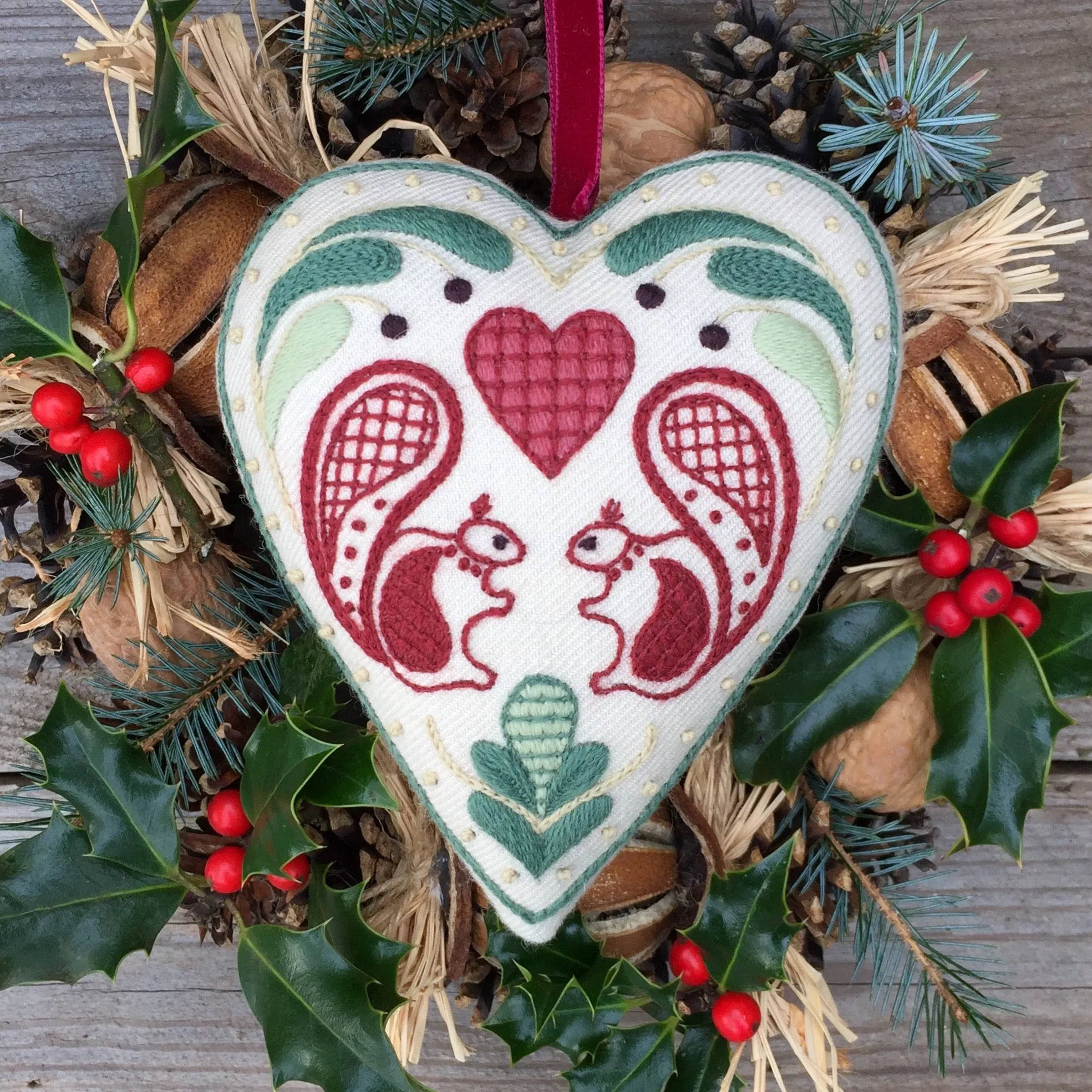 Crewel Embroidery Kit Hearts And Squirrels