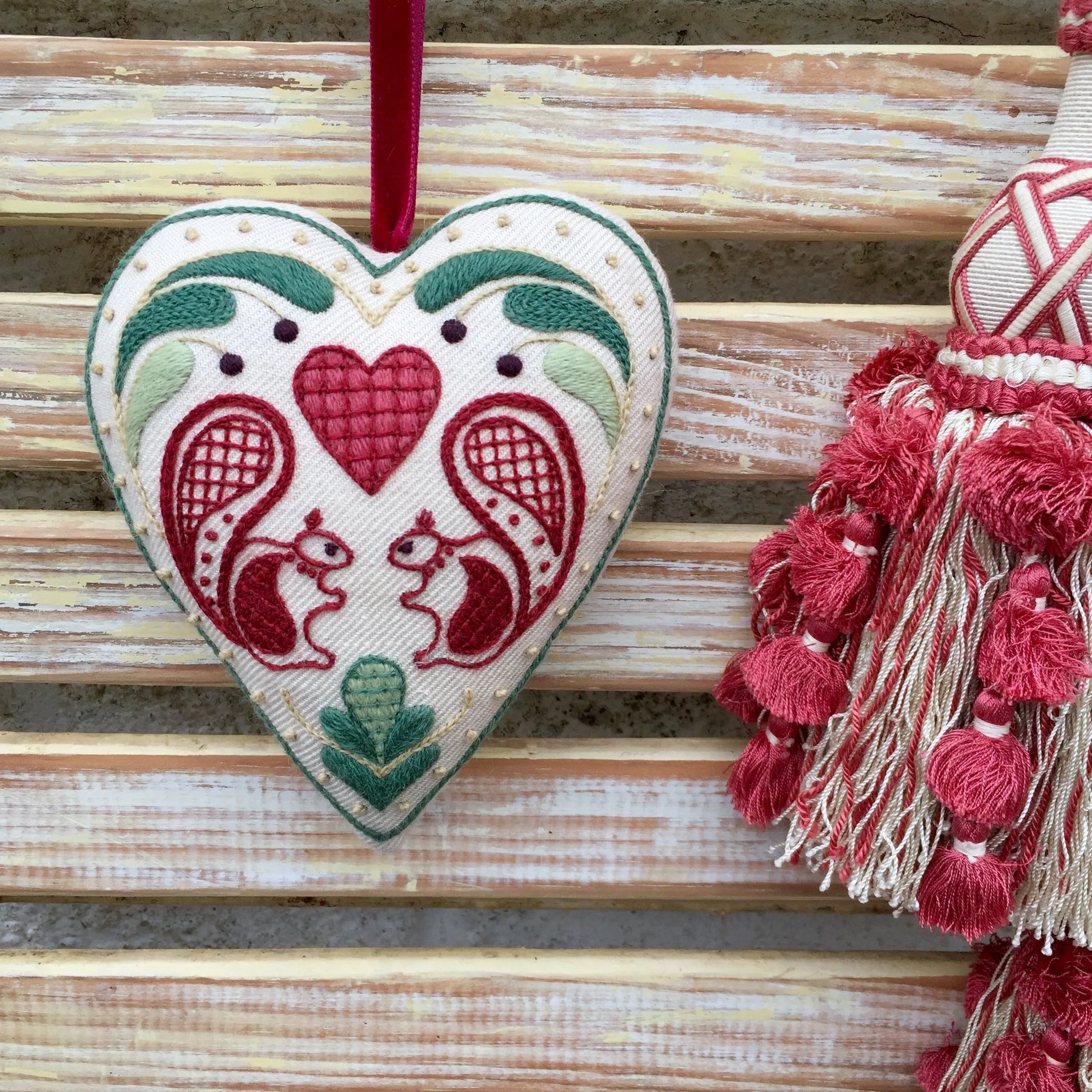 Crewel Embroidery Kit Hearts And Squirrels