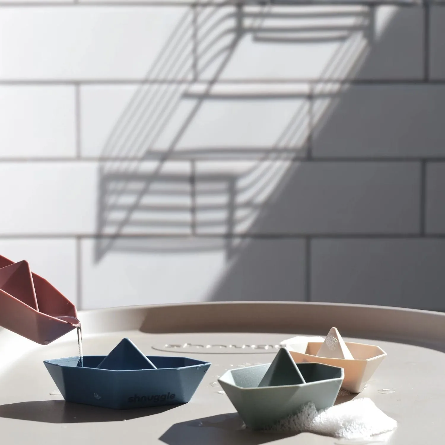 Shnuggle Stack 'n' Sail Bath Boat Toys