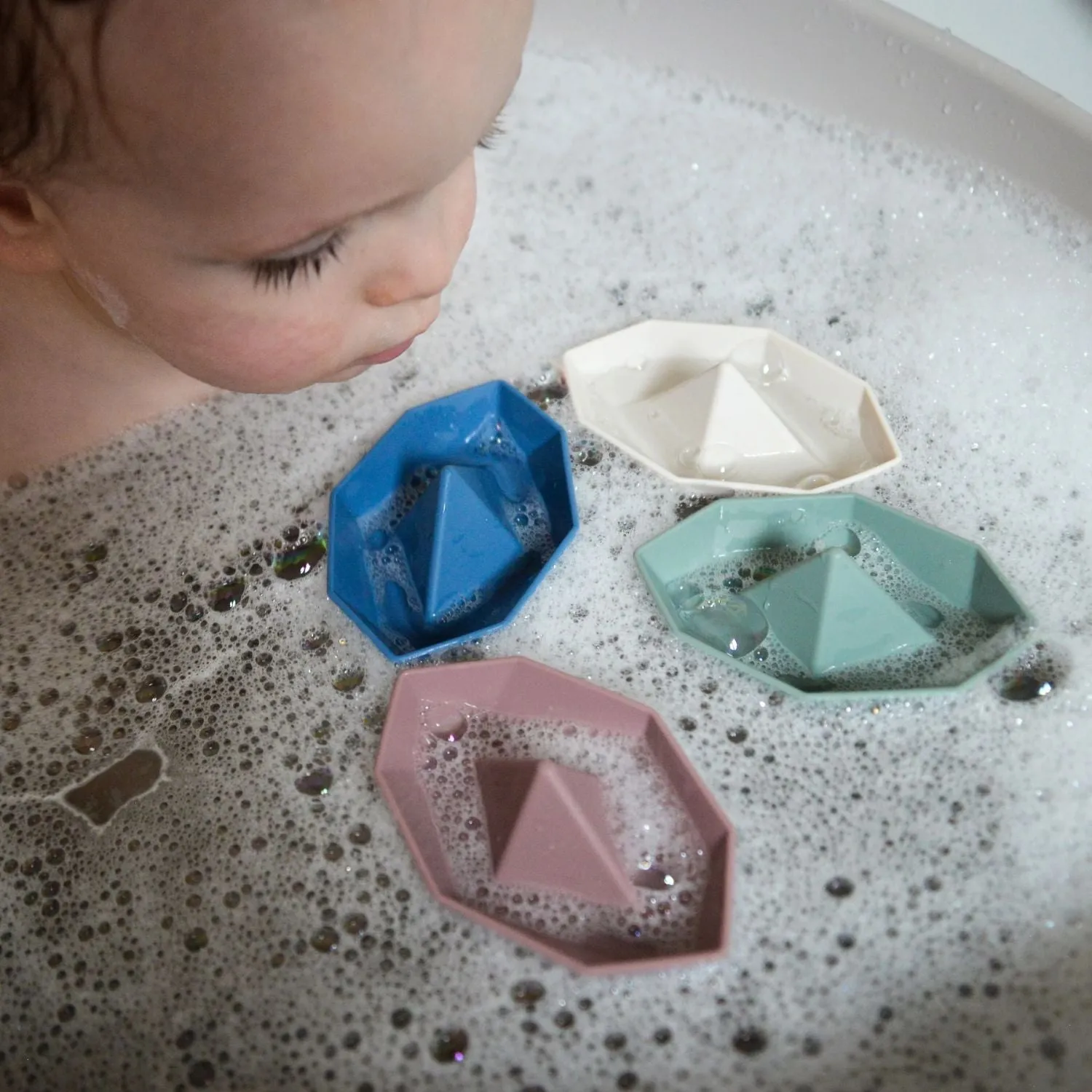 Shnuggle Stack 'n' Sail Bath Boat Toys