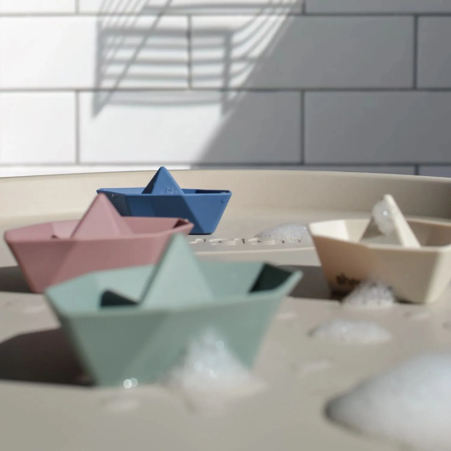 Shnuggle Stack 'n' Sail Bath Boat Toys